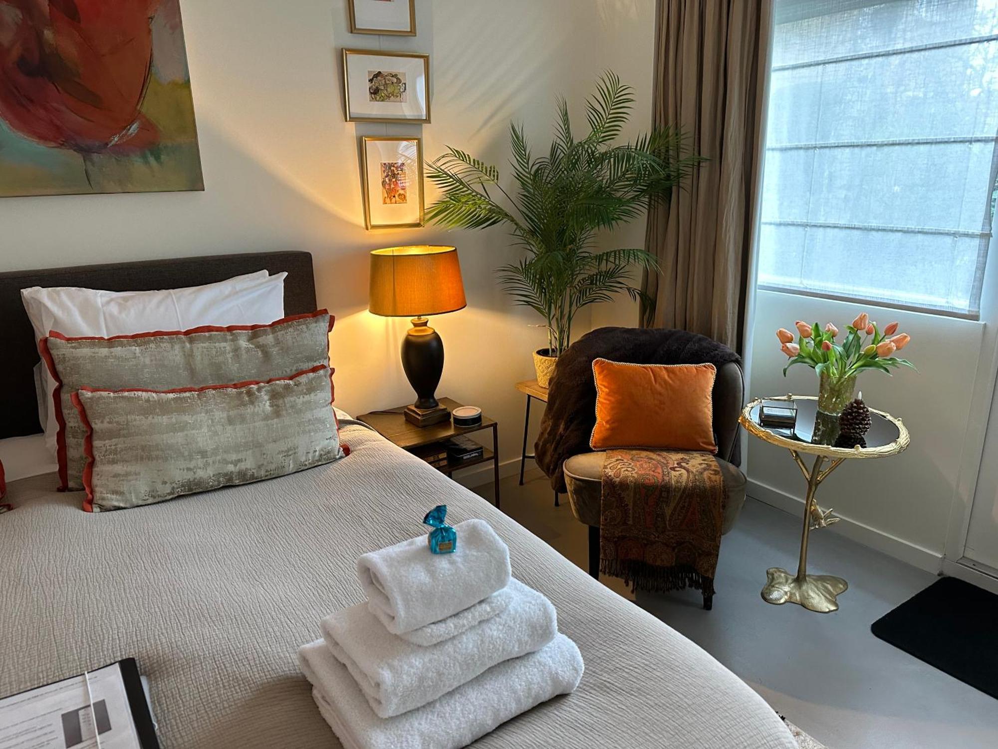 B&B Ereprijs 헤이그 외부 사진