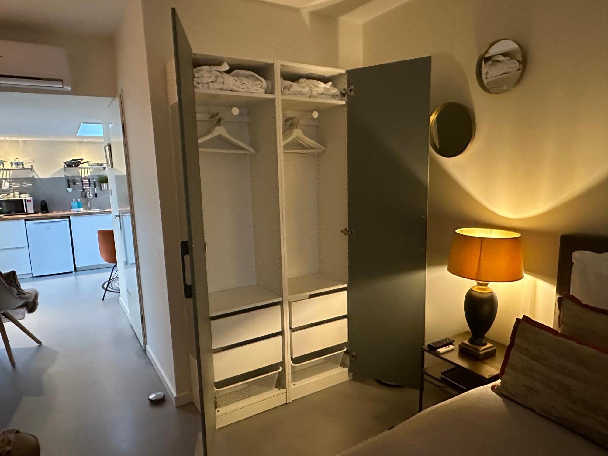 B&B Ereprijs 헤이그 외부 사진
