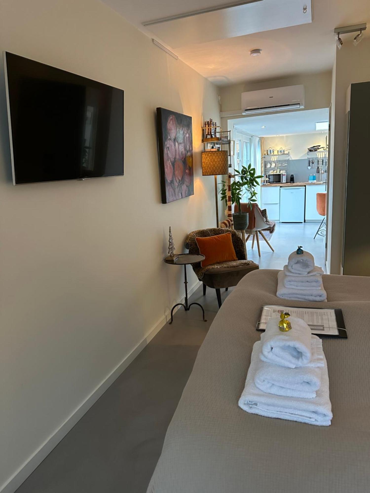 B&B Ereprijs 헤이그 외부 사진